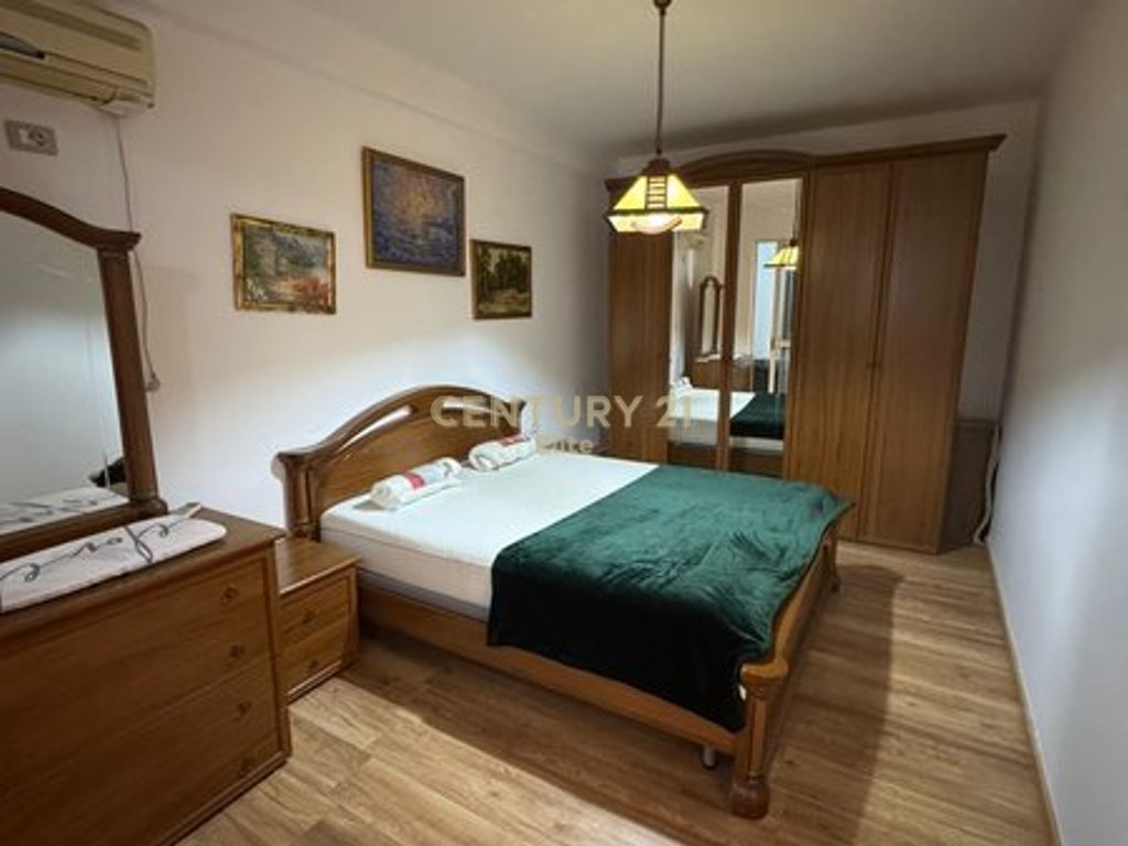 1+1 apartment for rent near 21 Dhjetori