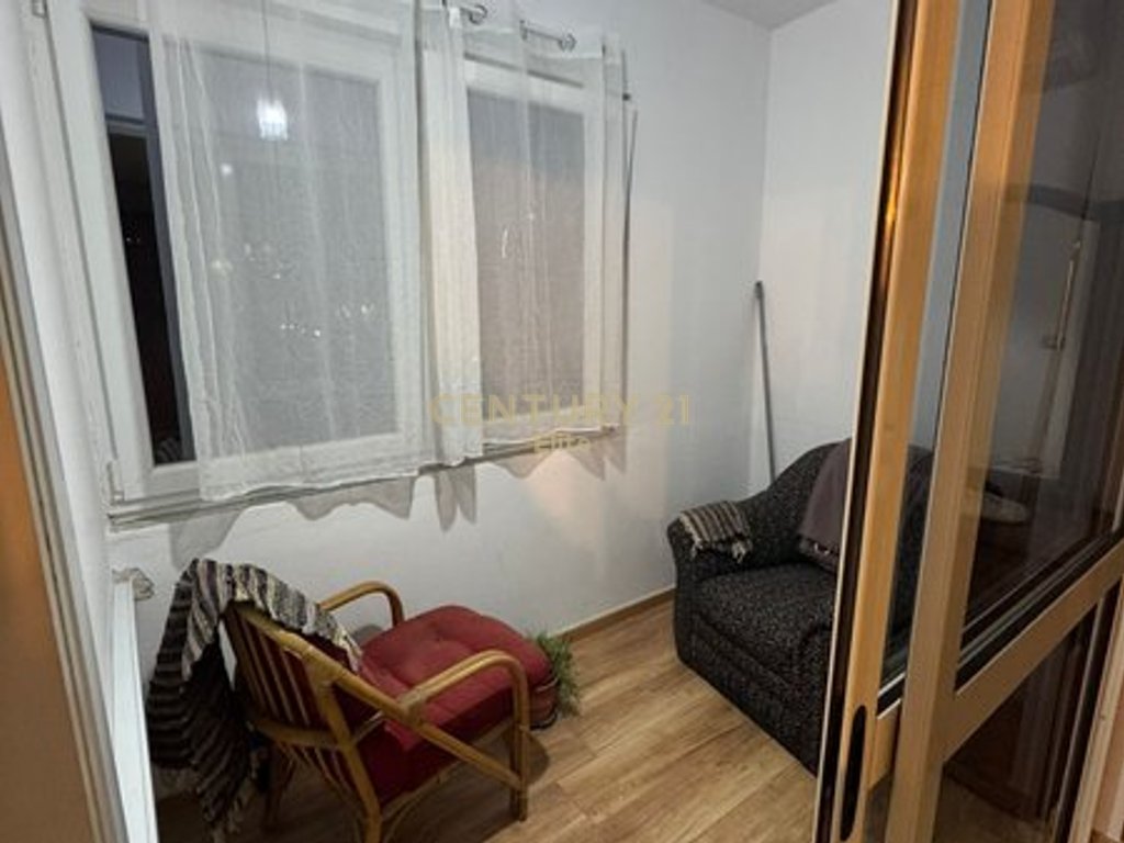 1+1 apartment for rent near 21 Dhjetori