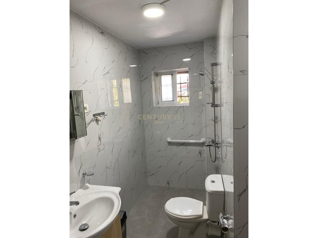 1+1 apartment for rent in the Tirana e Re area, Tirana – 50,000 Leke/month