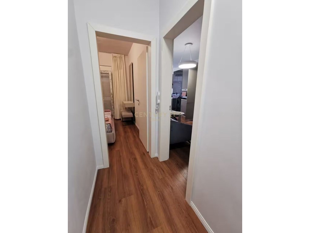Apartment 2+1 with balcony for sale at Marina Bay, Vlorë – €170,000