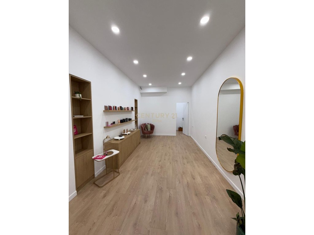 Commercial Space for Rent Near Skanderbeg Square (Center), Tirana – 600€ | 32 m²