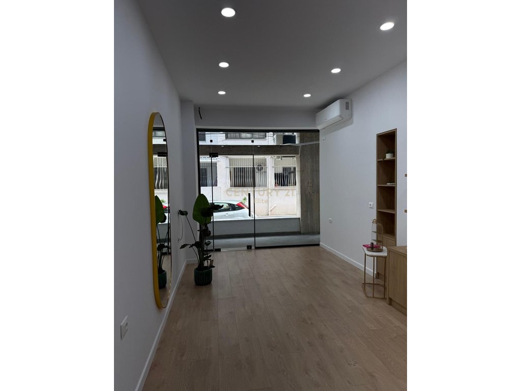 Commercial Space for Rent Near Skanderbeg Square (Center), Tirana – 600€ | 32 m²