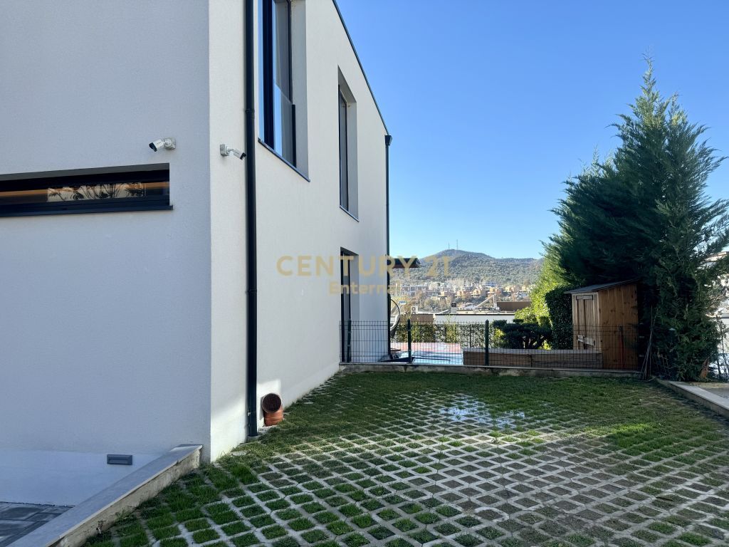 Villa for sale near TEG
