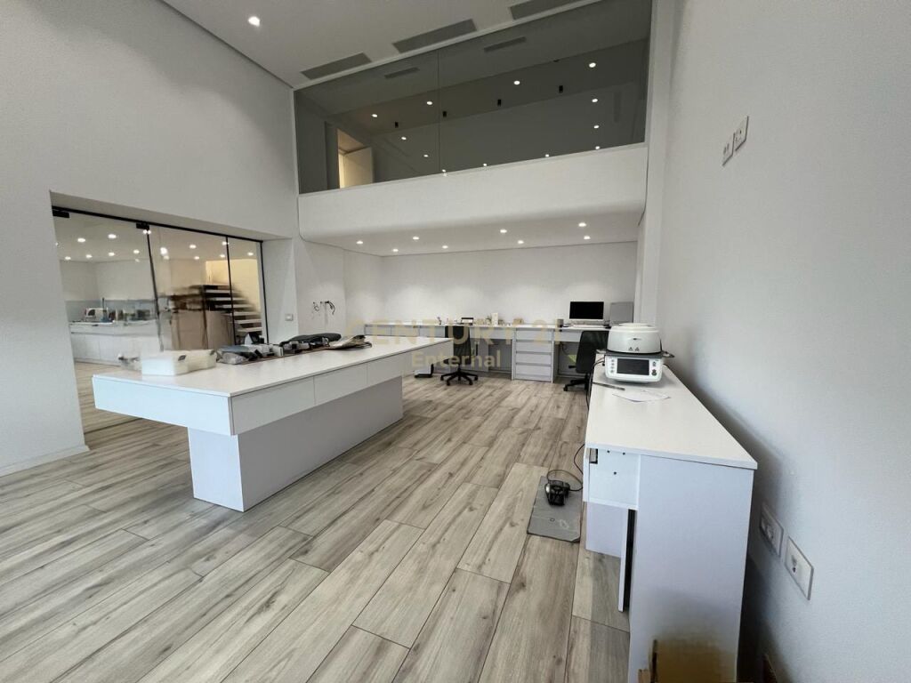Commercial unit for sale at Tirana Golden Park opposite American 3