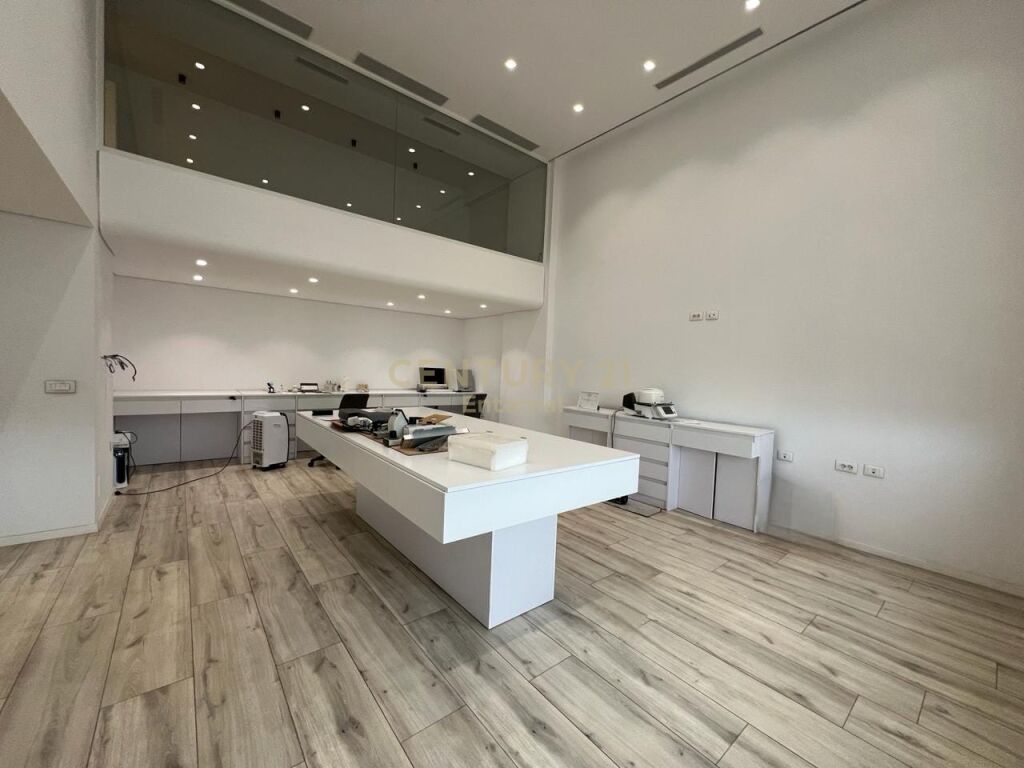 Commercial unit for sale at Tirana Golden Park opposite American 3