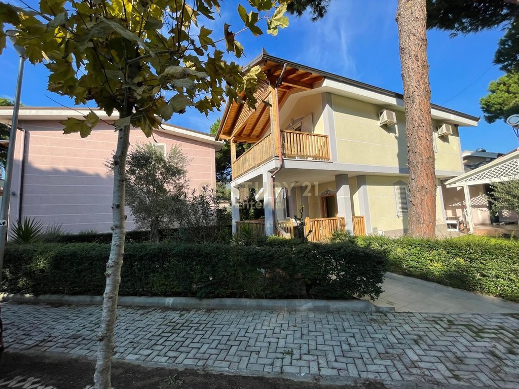 Two-story villa for rent Lura 1 at Lalzi Bay