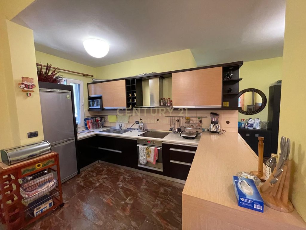 Two-story villa for rent Lura 1 at Lalzi Bay