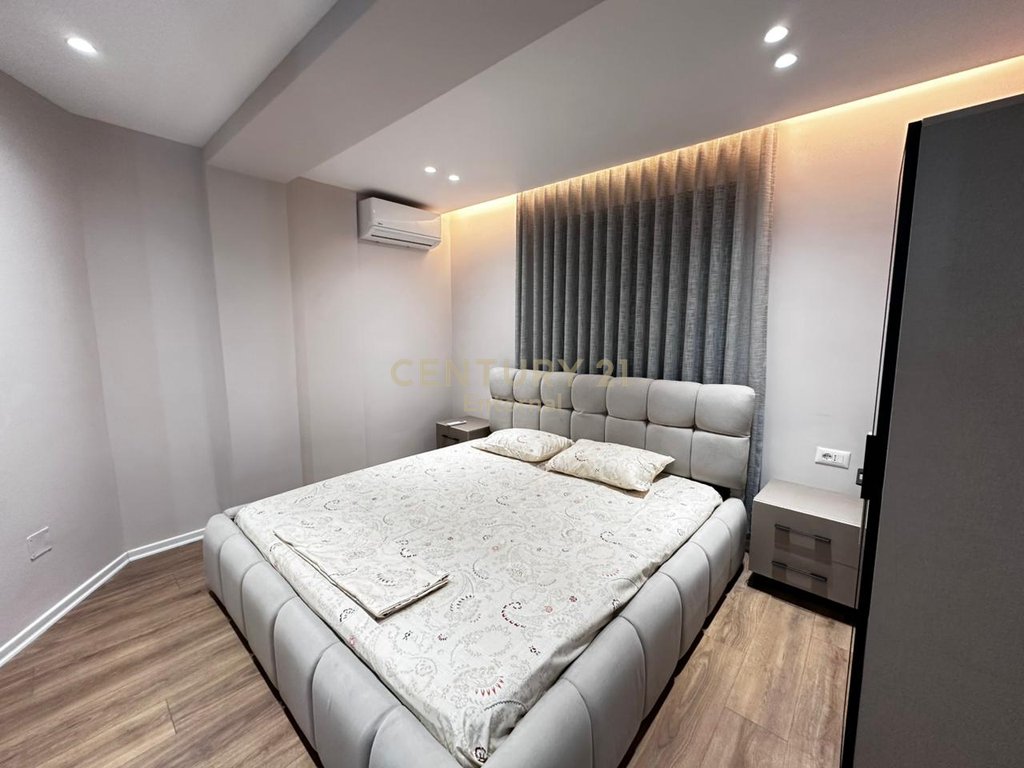2+1 Apartment for Rent on Zogu I Boulevard
