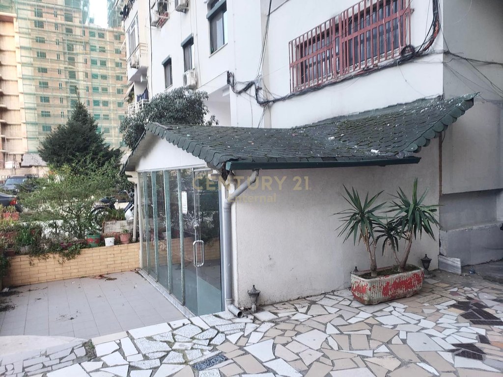 Prane Delijorgjit - Shop for Sale Ground Floor near Old Park