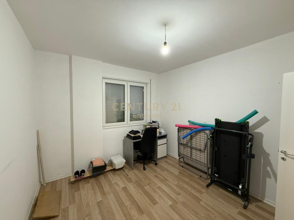 Apartment 2+1+2 for Office at United School