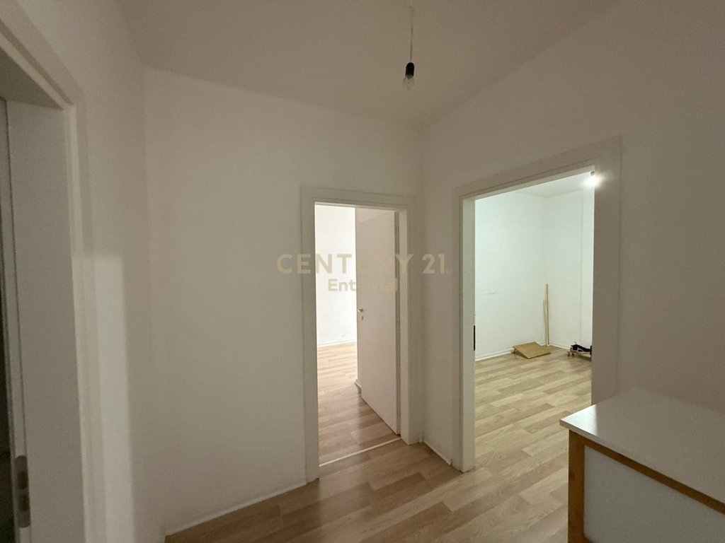 Apartment 2+1+2 for Office at United School