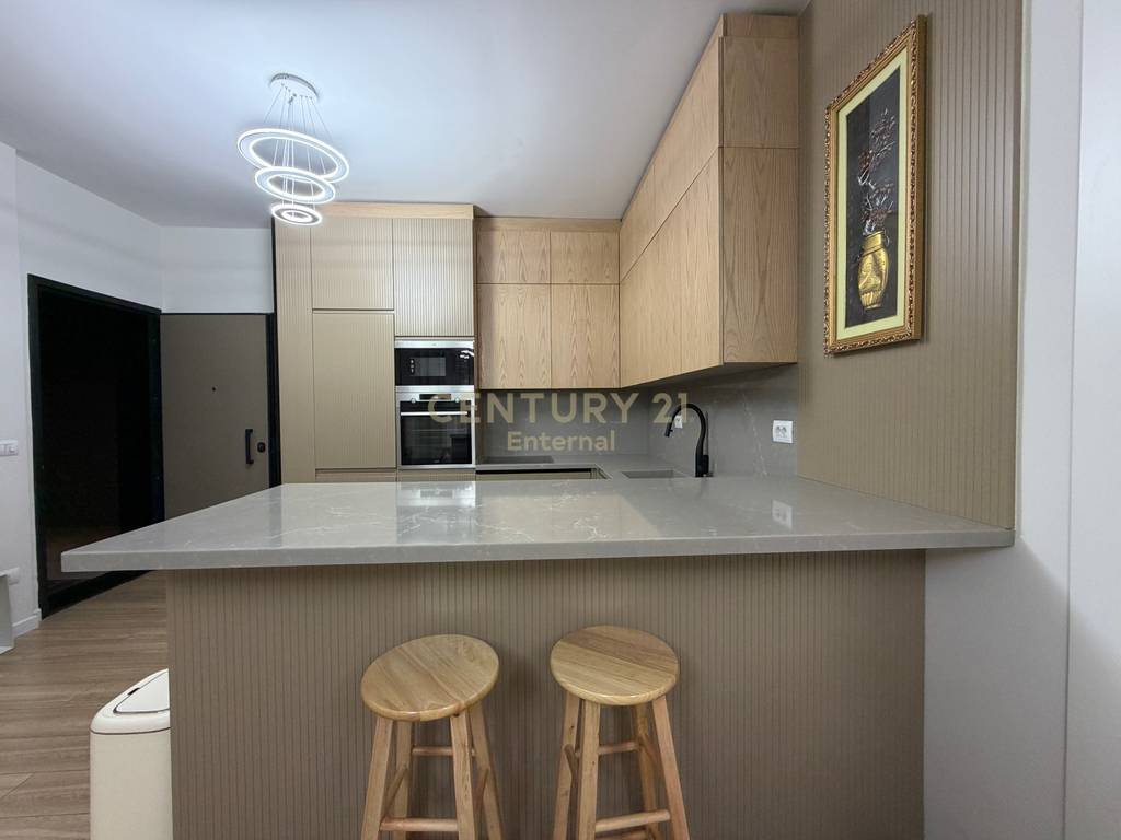 Apartment 3+1+2 + parking in Garden Building