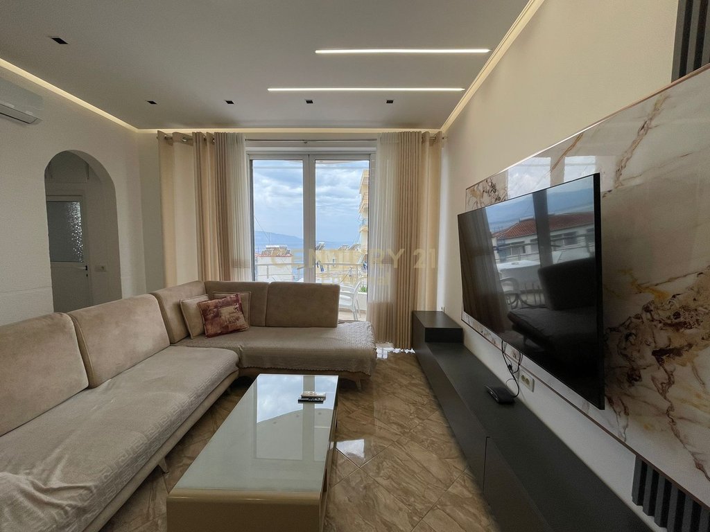 Apartment 1+1 + Land for Sale in Sarande