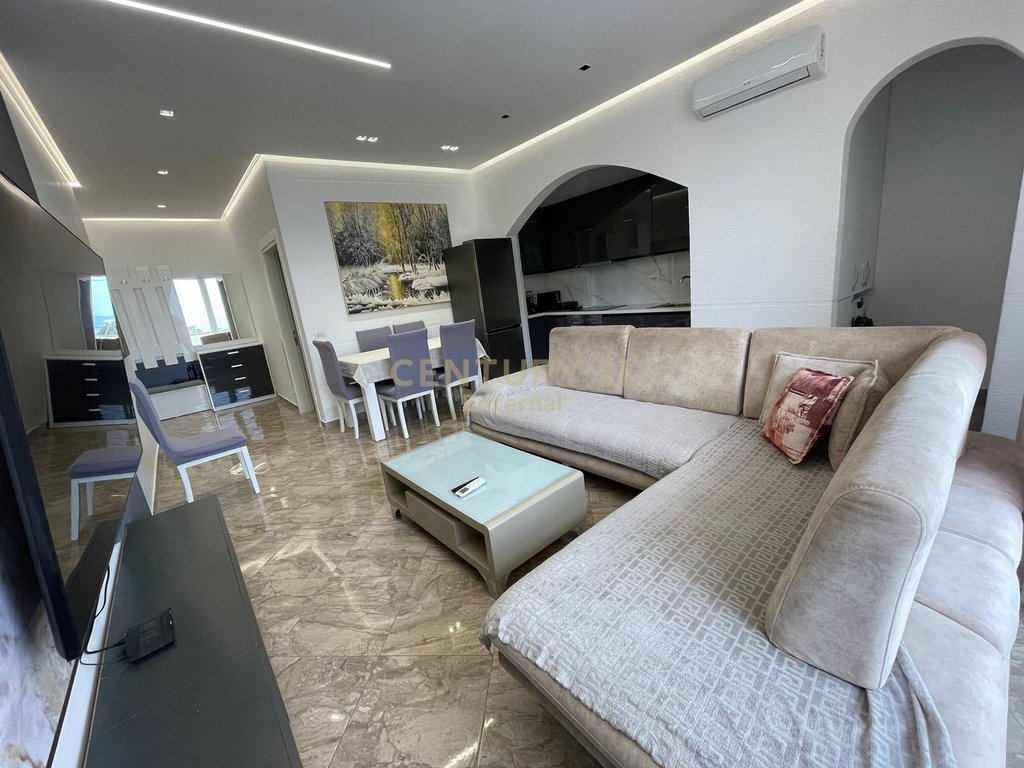 Apartment 1+1 + Land for Sale in Sarande
