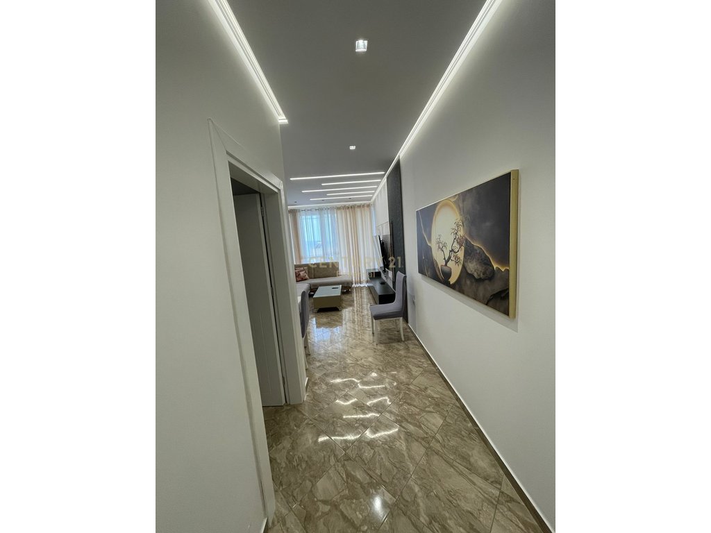 Apartment 1+1 + Land for Sale in Sarande