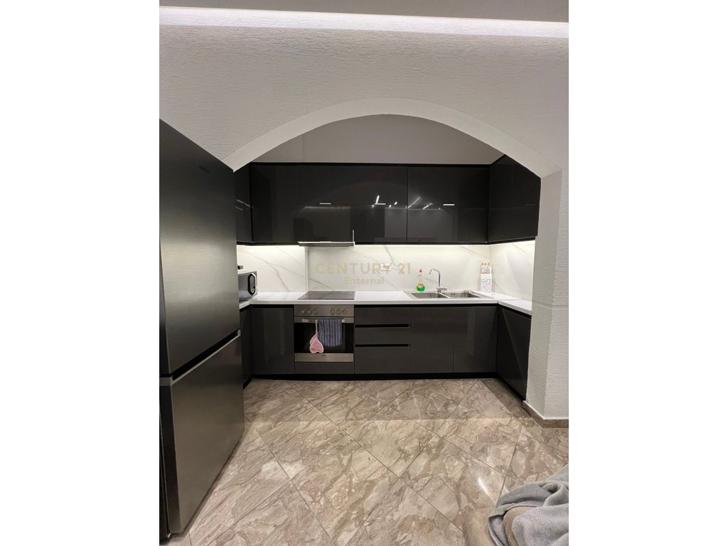 Apartment 1+1 + Land for Sale in Sarande