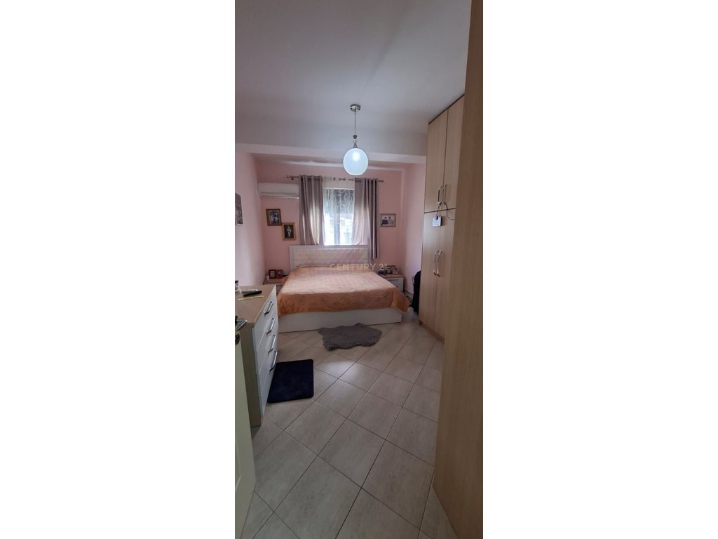 APARTMENT FOR SALE AT THE ENTRANCE OF THE DRY LAKE