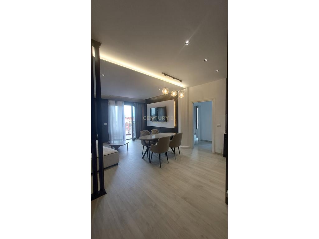 Luxury apartment 2+1+2 for rent at Garden Building