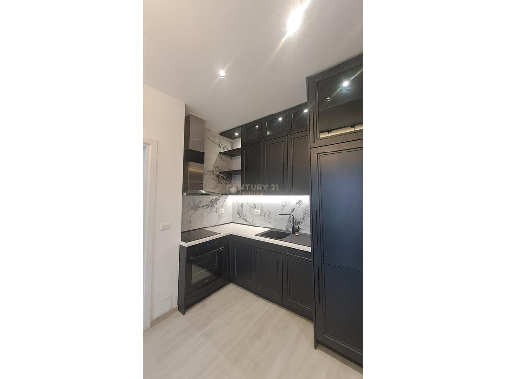 Luxury apartment 2+1+2 for rent at Garden Building