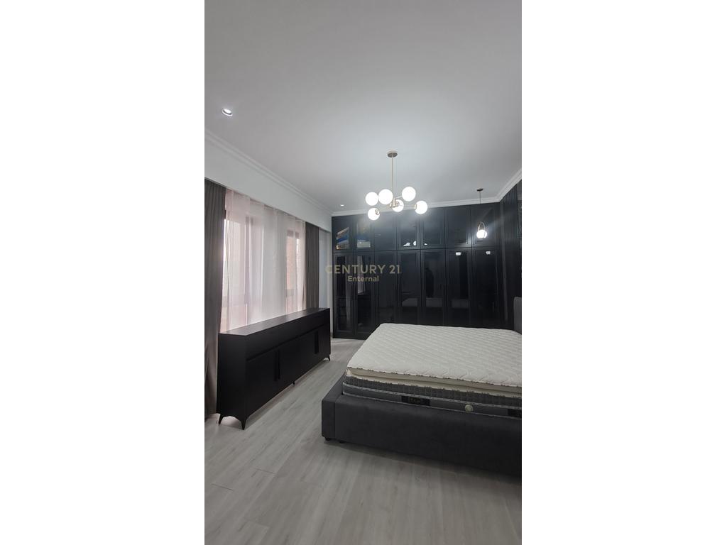 Luxury apartment 2+1+2 for rent at Garden Building