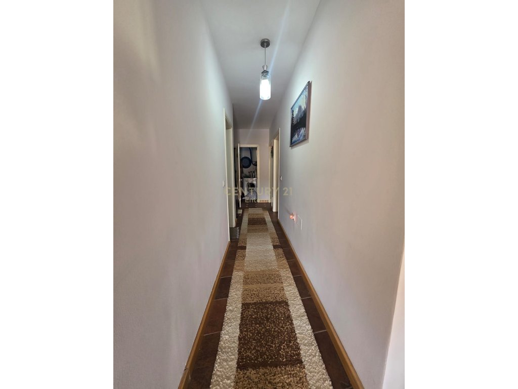 Apartment 3+1+2 for sale in Lapraka, 'Gin Tash' complex