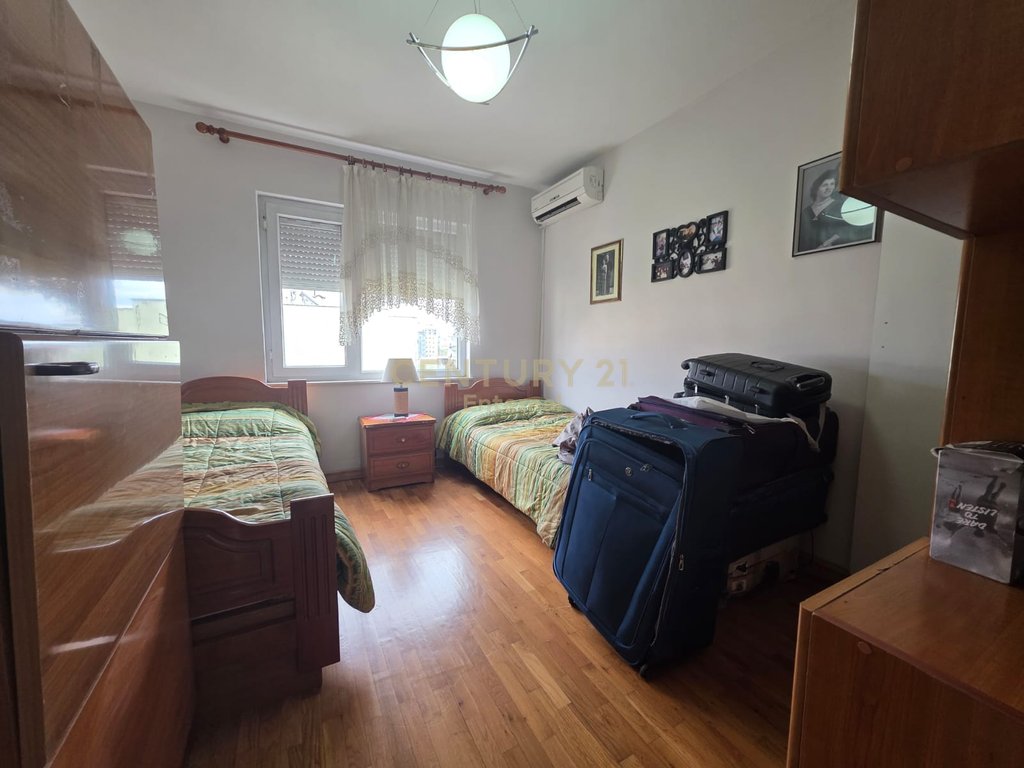 Apartment 3+1+2 for sale in Lapraka, 'Gin Tash' complex