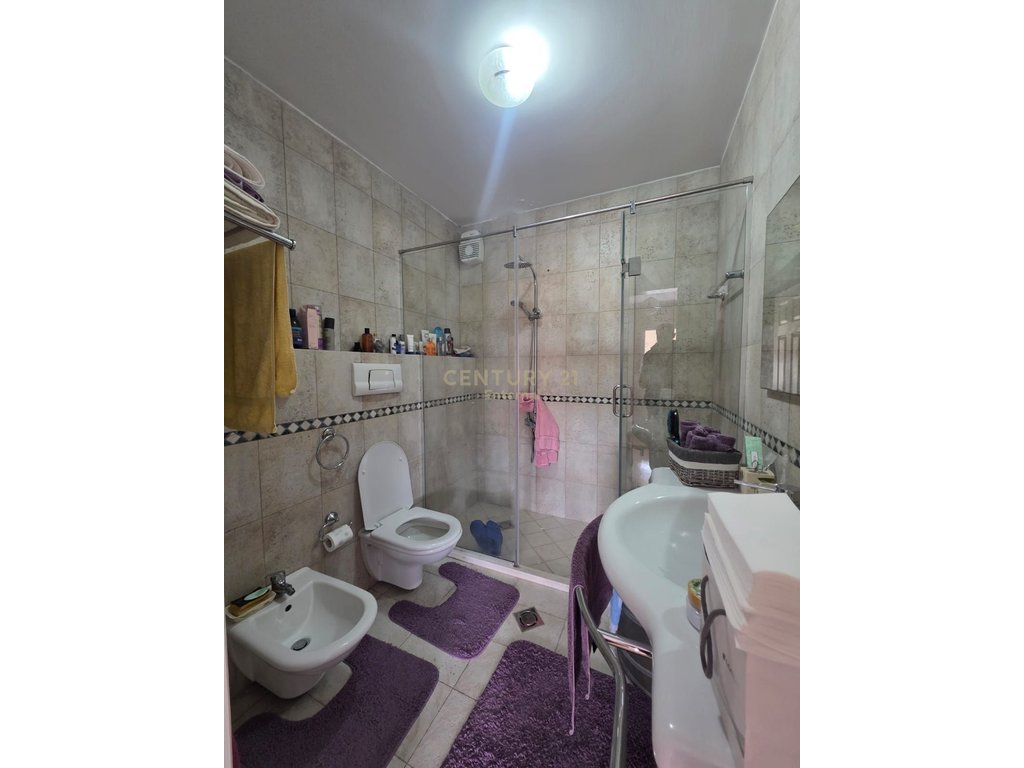 Apartment 3+1+2 for sale in Lapraka, 'Gin Tash' complex