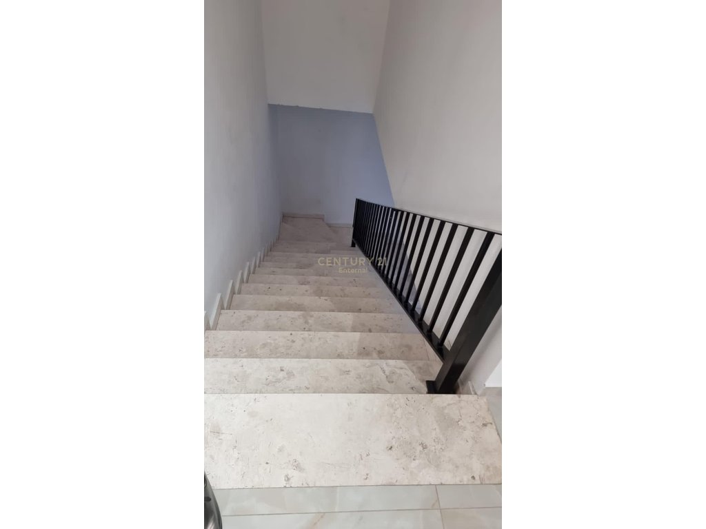 Commercial Unit for Rent at Pharmacy 10