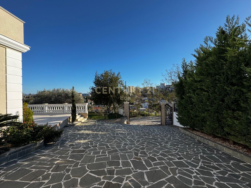 LUXURY VILLA FOR SALE IN THE NEW NEIGHBORHOOD, DURRES!