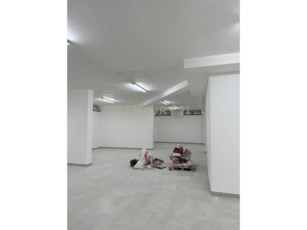 BUSINESS PREMISES FOR SALE ON THE -1ST FLOOR, DURRES BEACH!