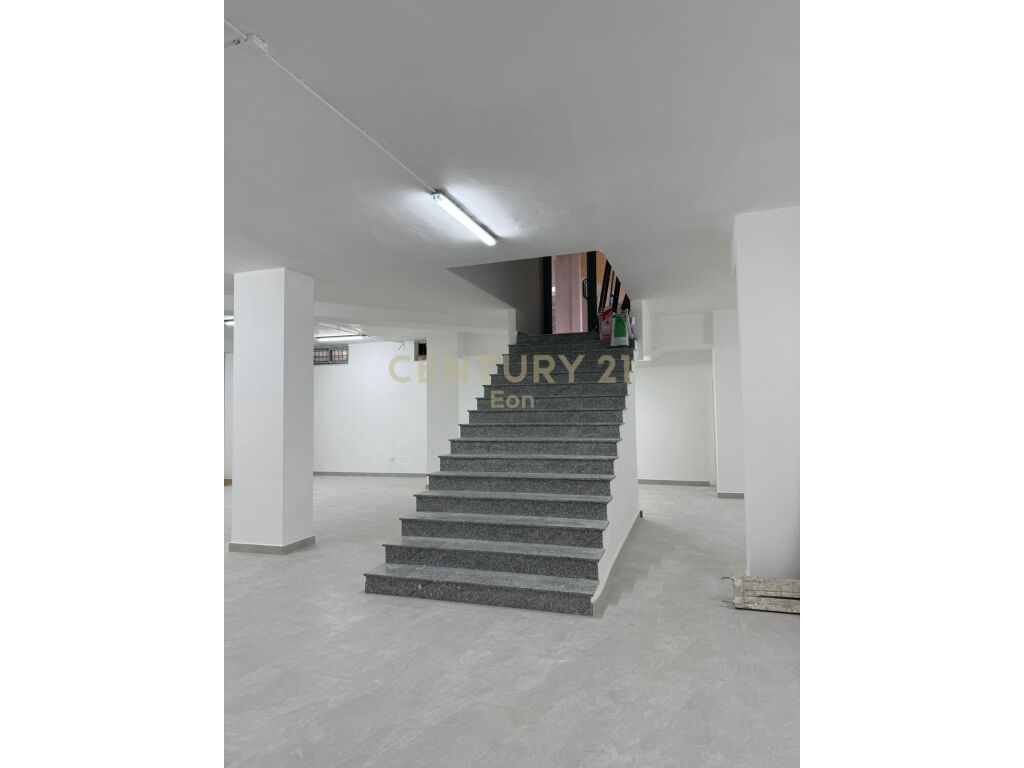 BUSINESS PREMISES FOR SALE ON THE -1ST FLOOR, DURRES BEACH!