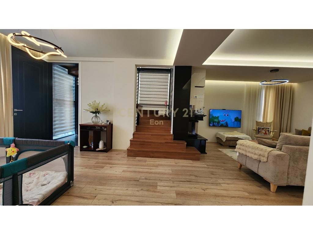 2-STOREY VILLA FOR SALE ON DURRES BEACH!
