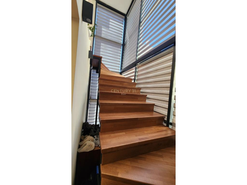2-STOREY VILLA FOR SALE ON DURRES BEACH!