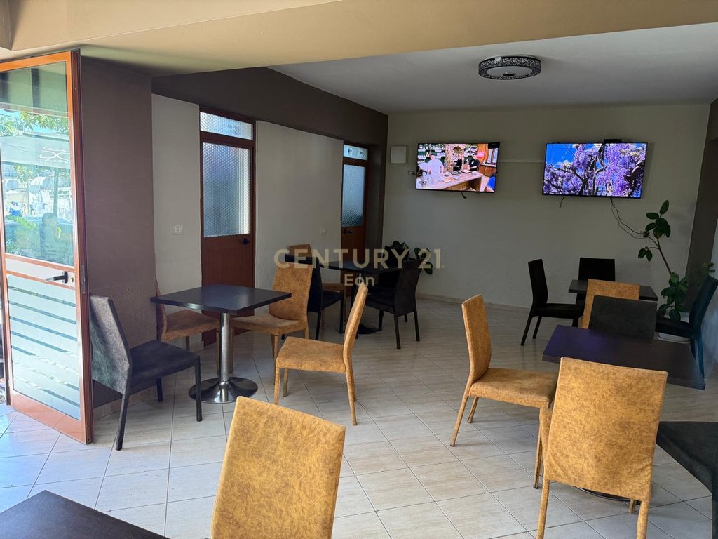 Premises for Sale in Neighborhood No.7, Durrës - €110,000 | 72 m²