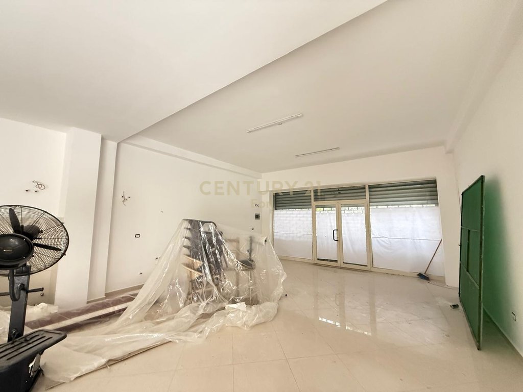 Commercial Space for Rent in Durrës - €550 | 115 m²