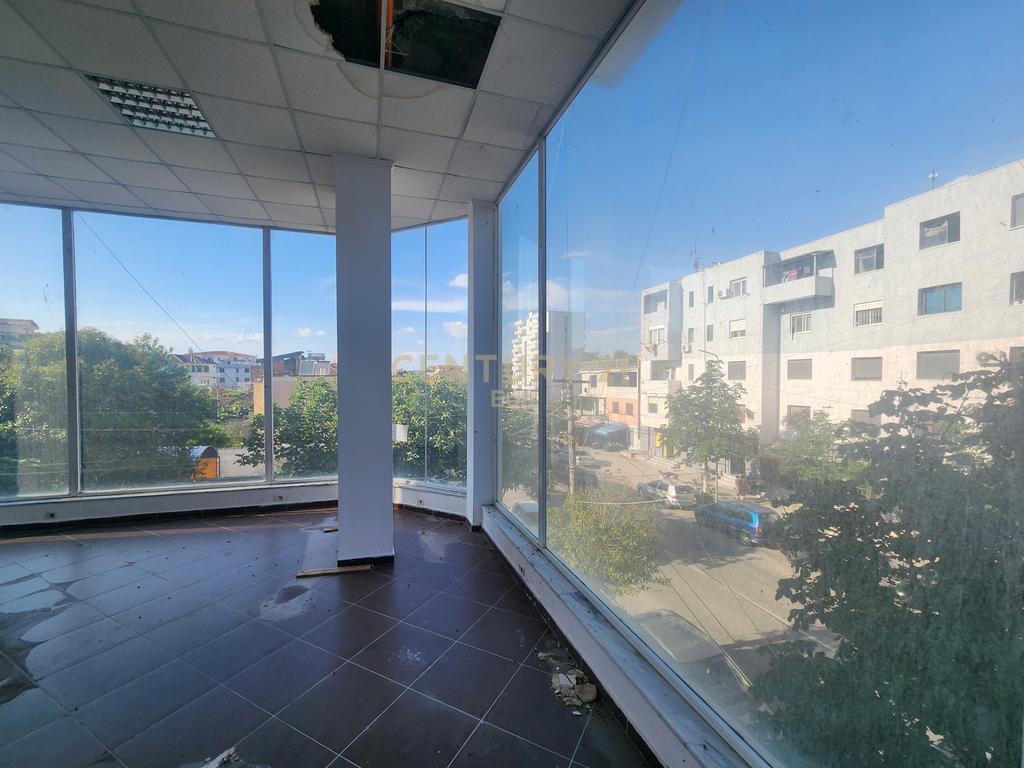 Business premises for rent near the Hospital, Durrës.