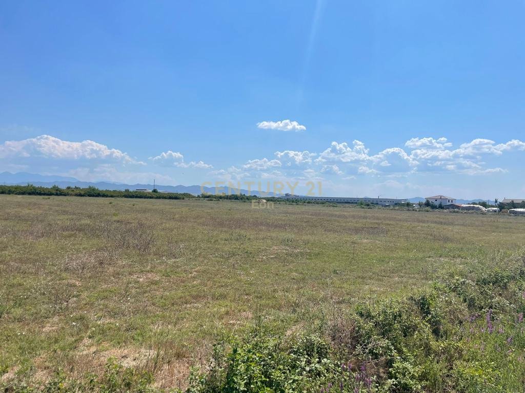 LAND FOR SALE VERY CLOSE TO THE HIGHWAY, DURRES !!