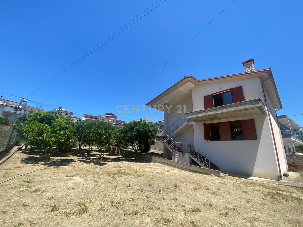SUPER VILLA FOR SALE IN THE SPITALLE AREA, DURRES !!