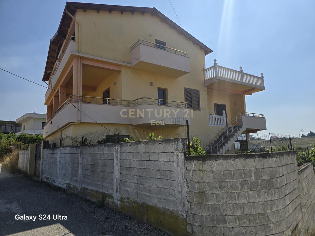 LAND+PREMISES+2-STOREY VILLA FOR SALE WITH ATTIC (411m2 construction)