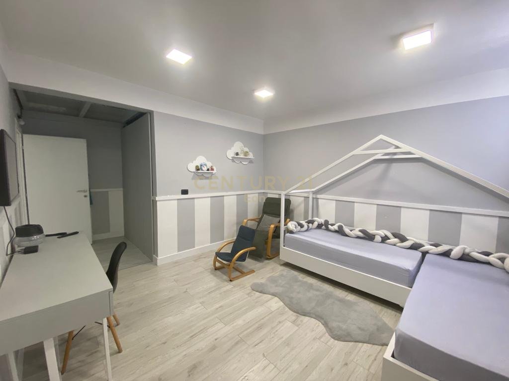 SUPER VILLA FOR SALE IN DURRES, IN NEIGHBORHOOD 6!