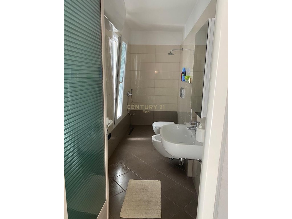 SUPER VILLA FOR SALE IN DURRES, IN NEIGHBORHOOD 6!