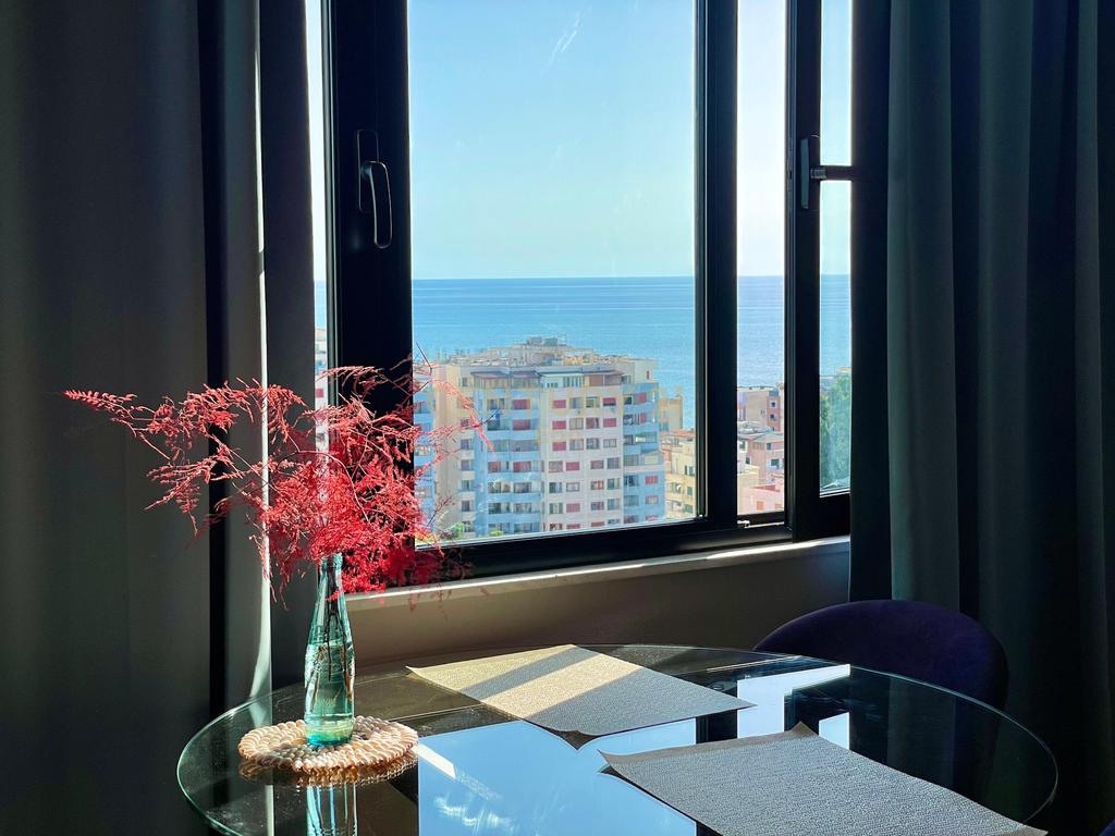 APARTMENT 1+1 FOR RENT IN VILLA ZOGUT, SEA VIEW!