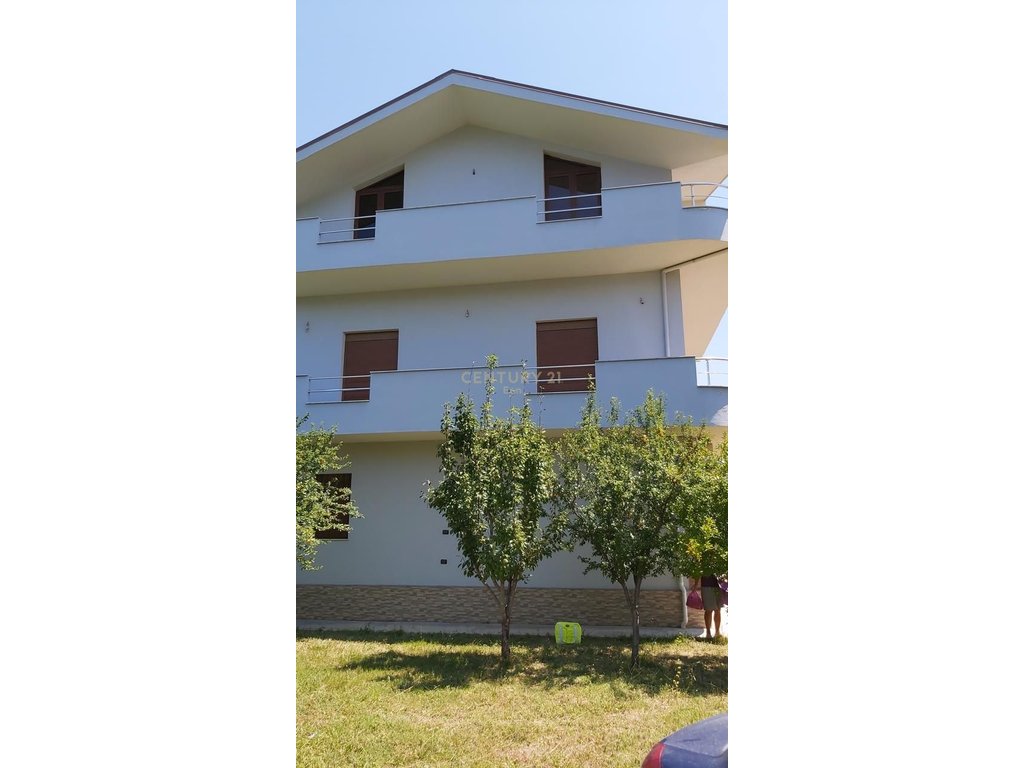 3-STOREY VILLA FOR SALE IN SPITALLE!