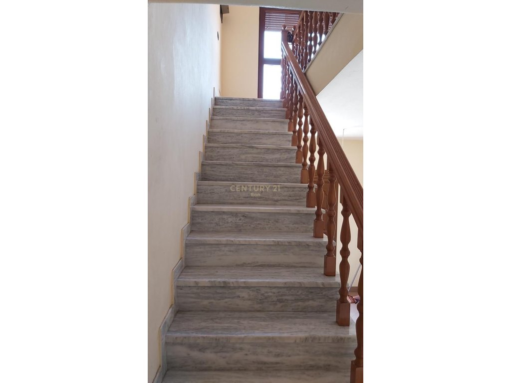 3-STOREY VILLA FOR SALE IN SPITALLE!