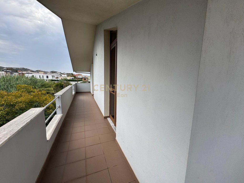 3-STOREY VILLA FOR SALE IN SPITALLE!