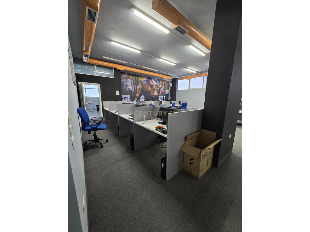 Commercial space for sale in Durrës, near Mujo Ulqinaku Street (1200 Euro/m2)!