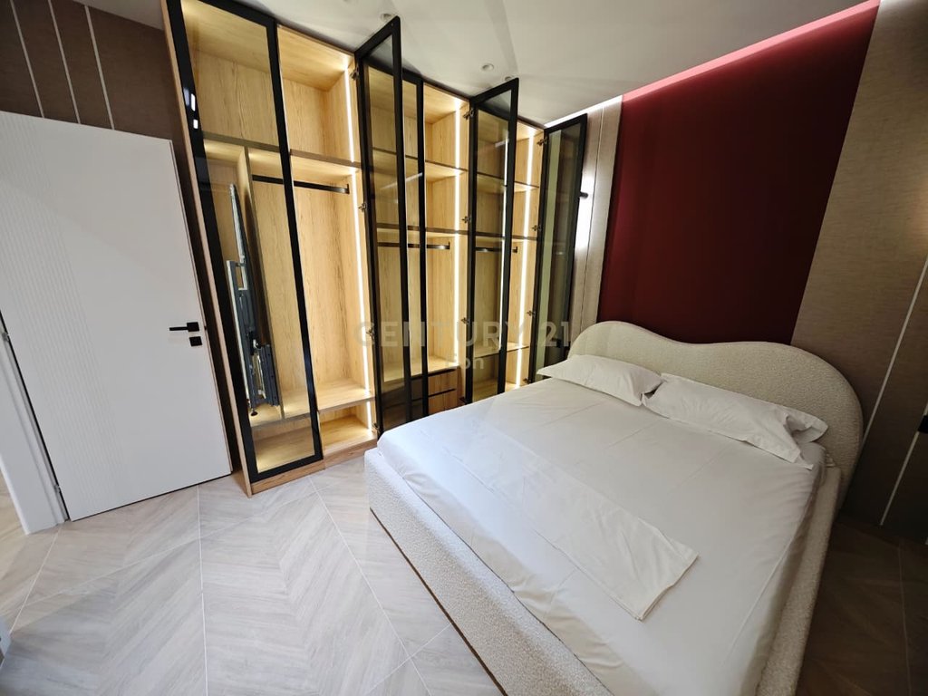 1+1 Apartment for Rent near the Prefecture, Durres!
