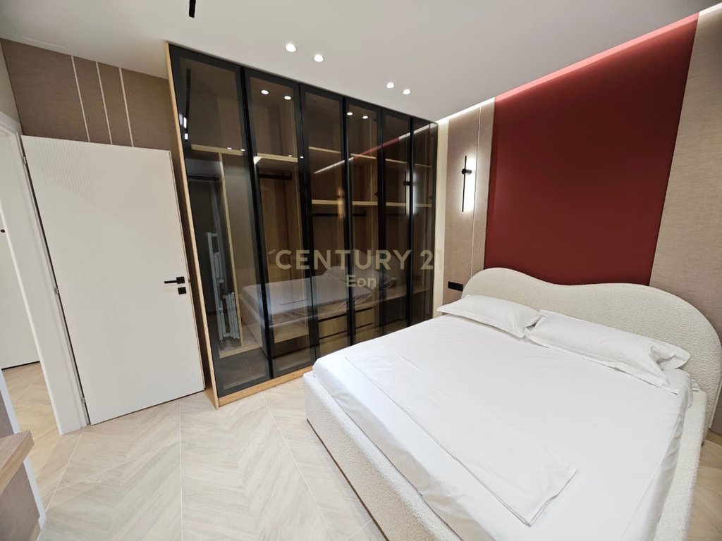 1+1 Apartment for Rent near the Prefecture, Durres!