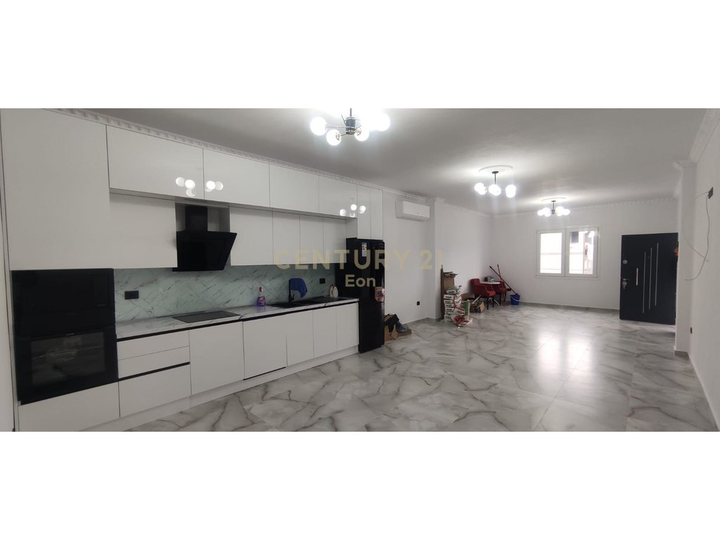 VILLA FOR SALE IN RRASHBULL!