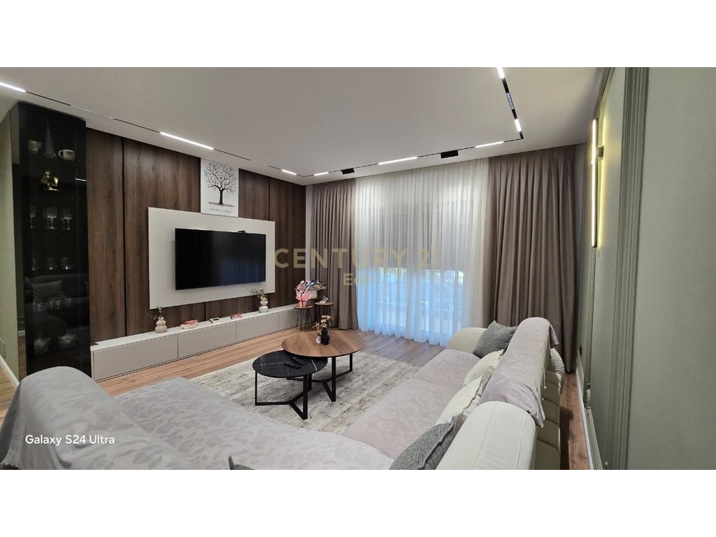 SUPER VILLA FOR SALE, FORMER MARSH, DURRES 325M2!